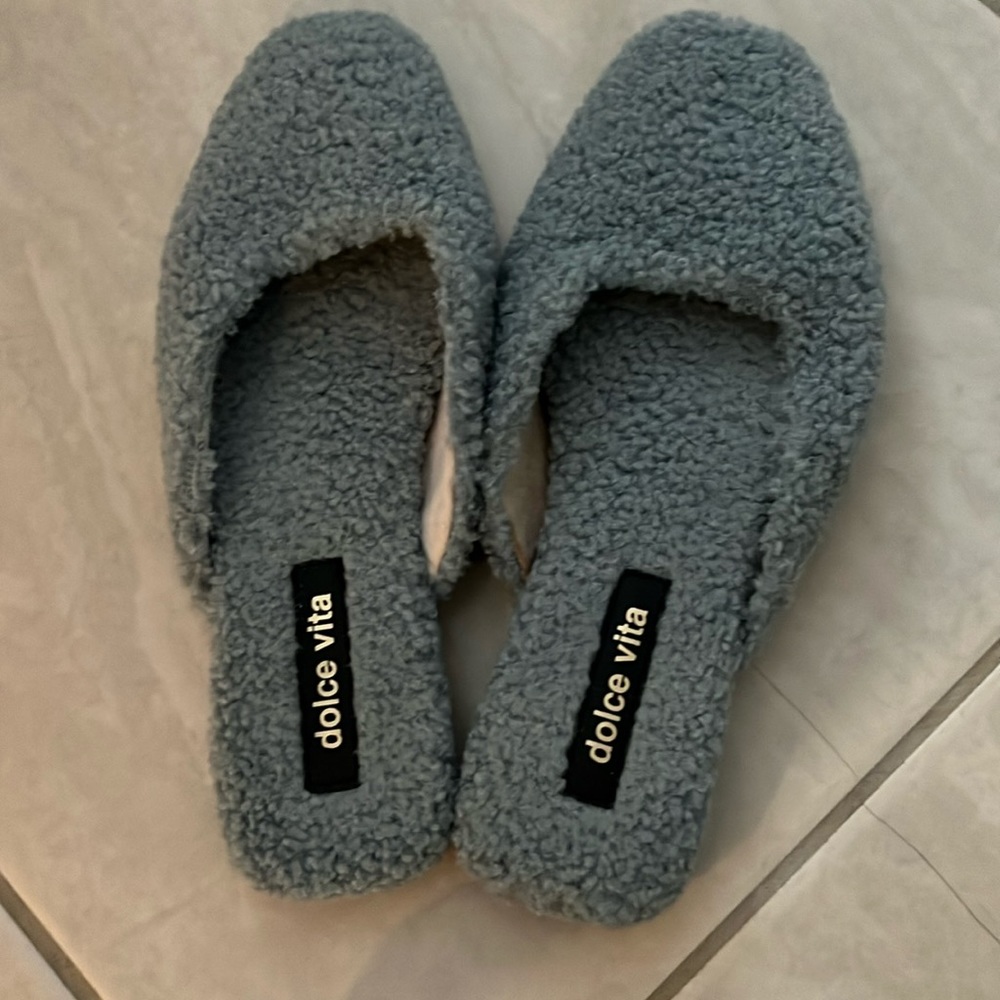 Slippers/shoes